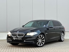 BMW 5-serie Touring - 520i Luxury Edition | AUT | NAVI | TREKHK | LEDER | PDC |