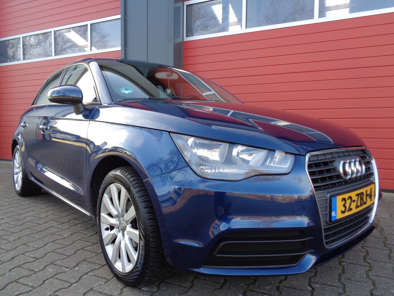 Audi A1 Sportback - 1.2 TFSI Connect 86PK Airco Cruise LMV Navi NL-Auto - AutoWereld.nl