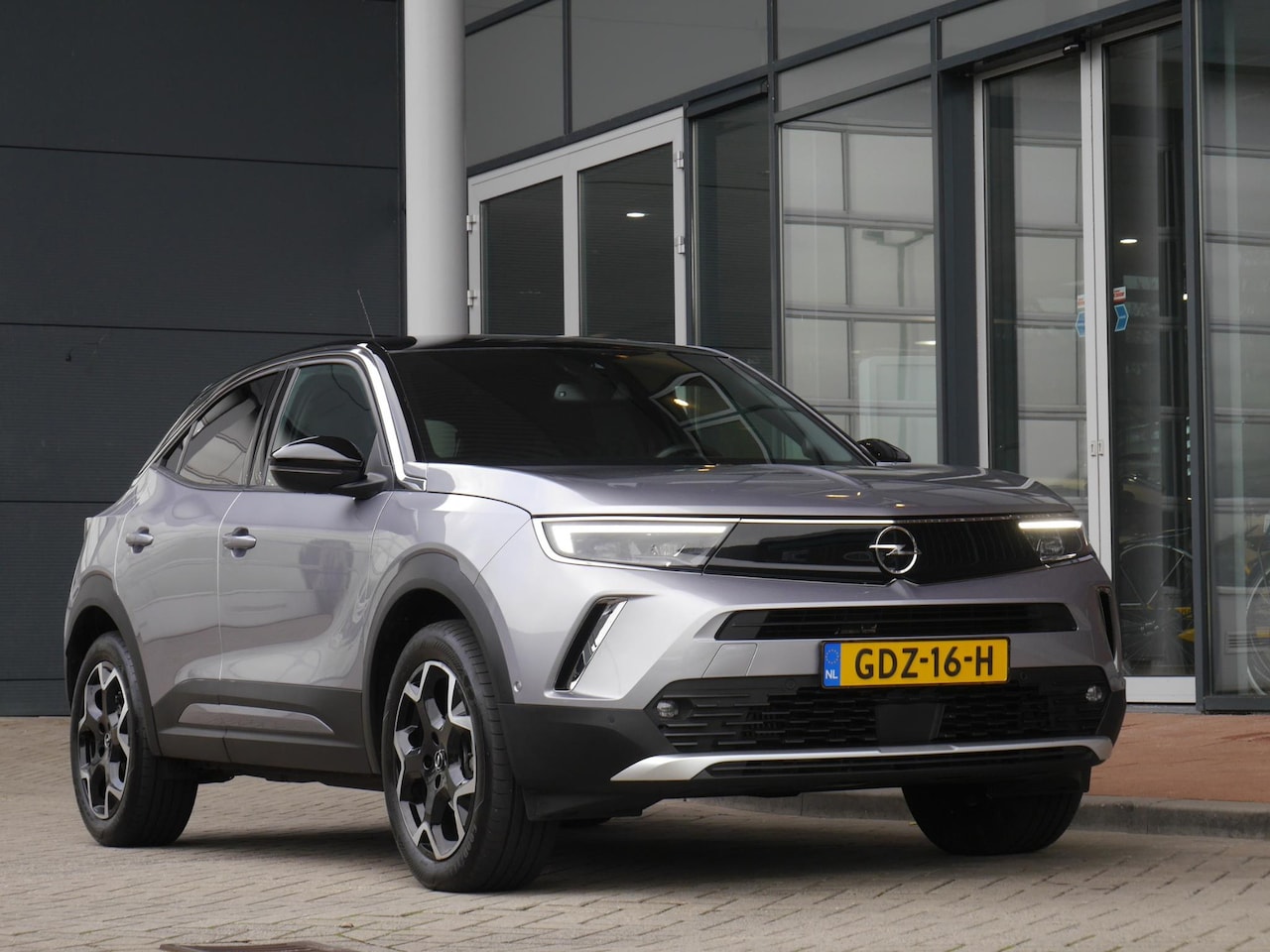 Opel Mokka - 1.2 Turbo Level 5 | Automaat | Luxe uitvoering | Alcantara bekleding | Trekhaak | Voorstoe - AutoWereld.nl