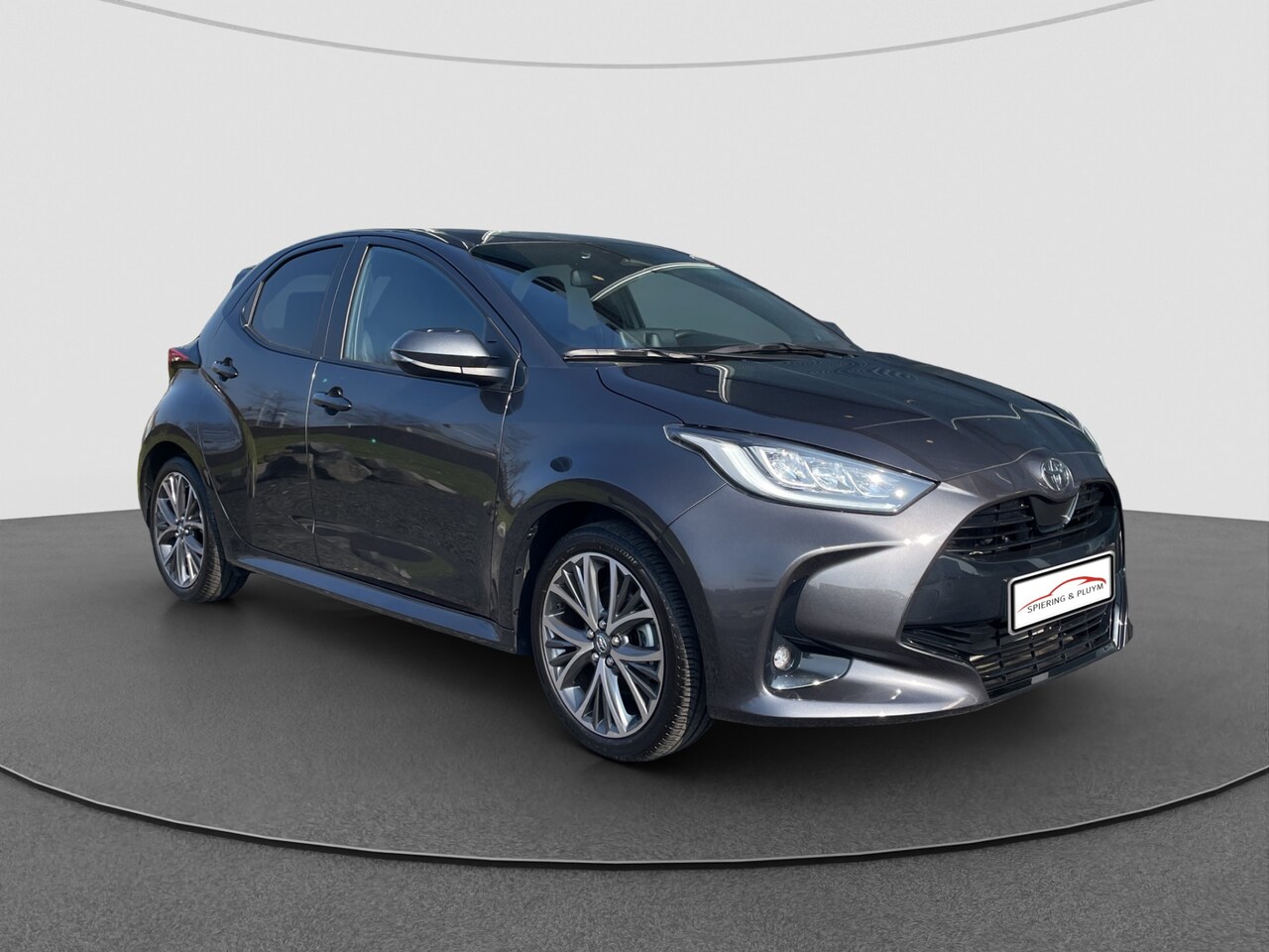 Toyota Yaris - 1.5 Hybrid 130 First Edition | Halfleder | Climate | Cruise | Keyless | Camera - AutoWereld.nl