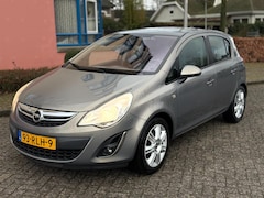 Opel Corsa - 1.4-16V Cosmo AUTOMAAT