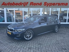 BMW 3-serie Touring - 318i Business Edition | M Pakket | Sfeerverlichting | Apple Carplay | Parkeercamera