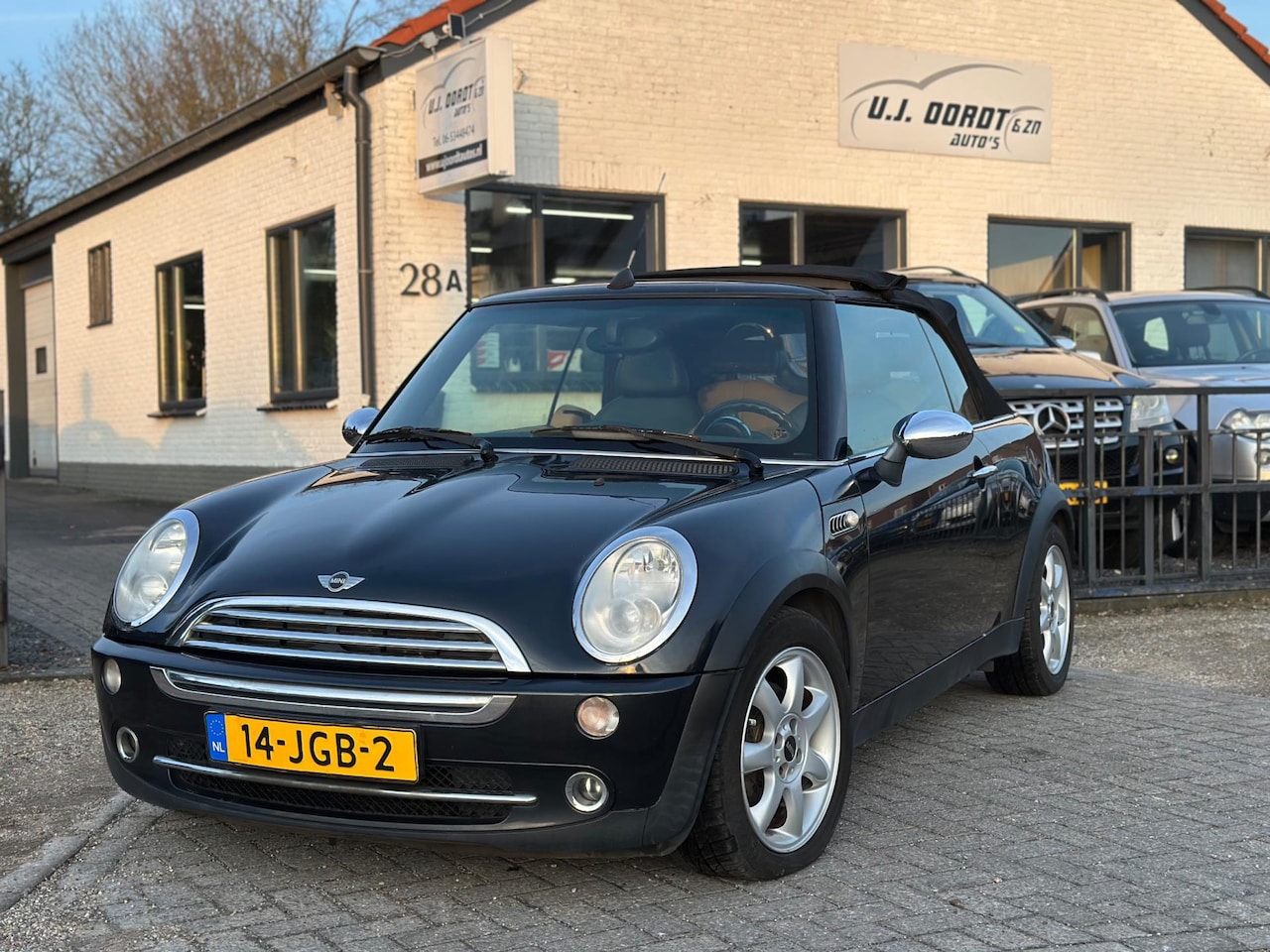 MINI Cabrio - Mini 1.6 Cooper Chili leuke auto ! - AutoWereld.nl