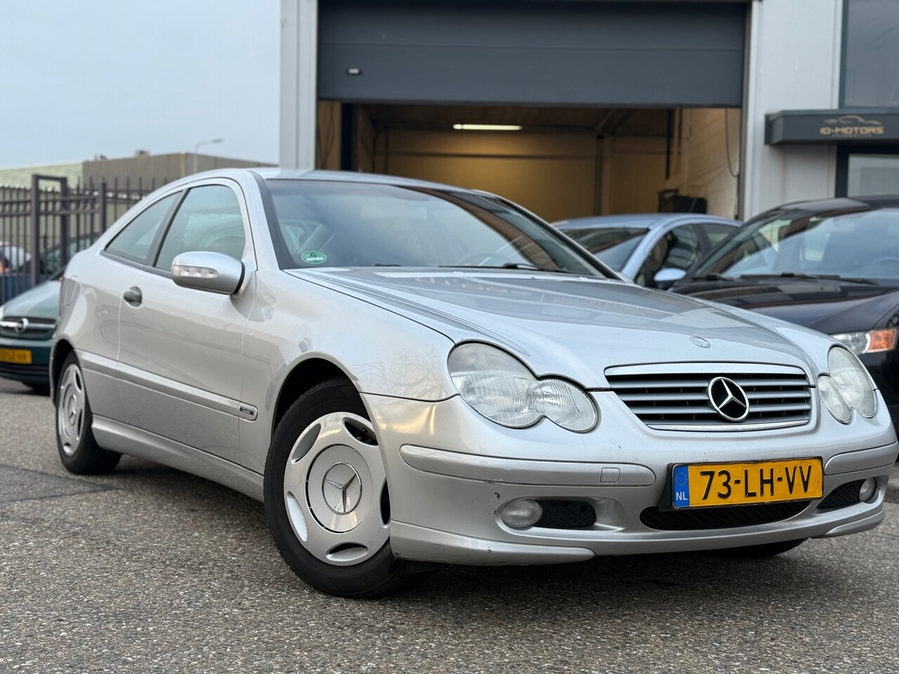 Mercedes-Benz C-klasse Sportcoupé - 180 K. Class origineel nl auto nap apk navi - AutoWereld.nl