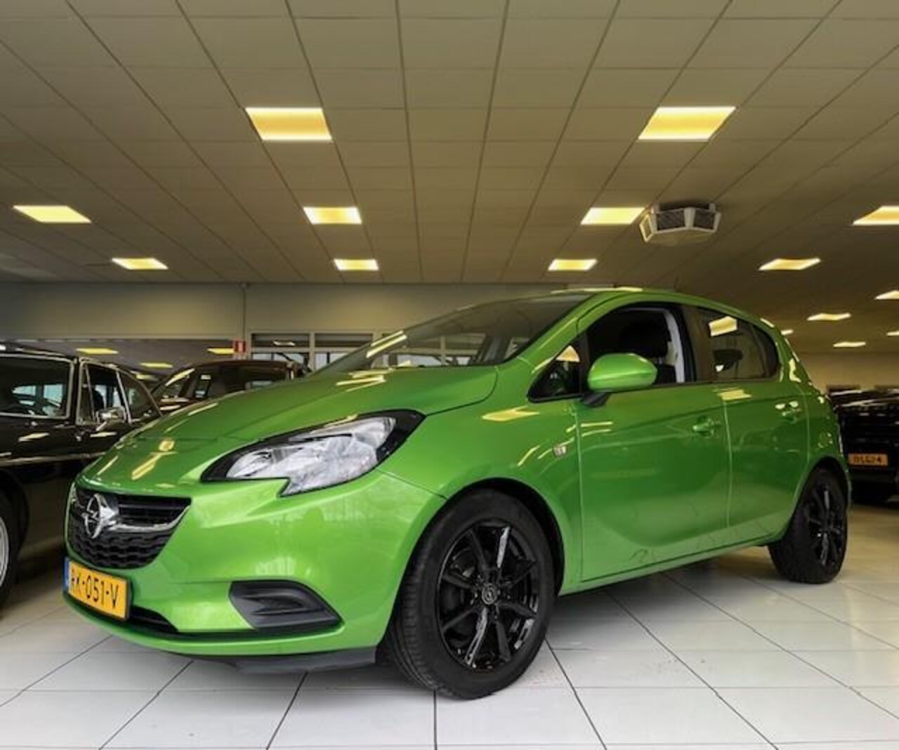 Opel Corsa - 1.4 Edition/NAP/Automaat/2e Eigenaar/Cruise control/Dealer onderhouden/Airco/Bluetooth - AutoWereld.nl