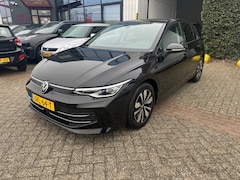 Volkswagen Golf - 1.5 eTSI Life Edition, LED, Camera, App Connect