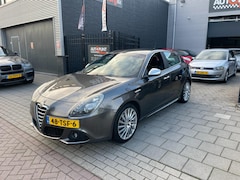 Alfa Romeo Giulietta - 1.4 T Distinctive 1e Eigenaar Airco NAP APK