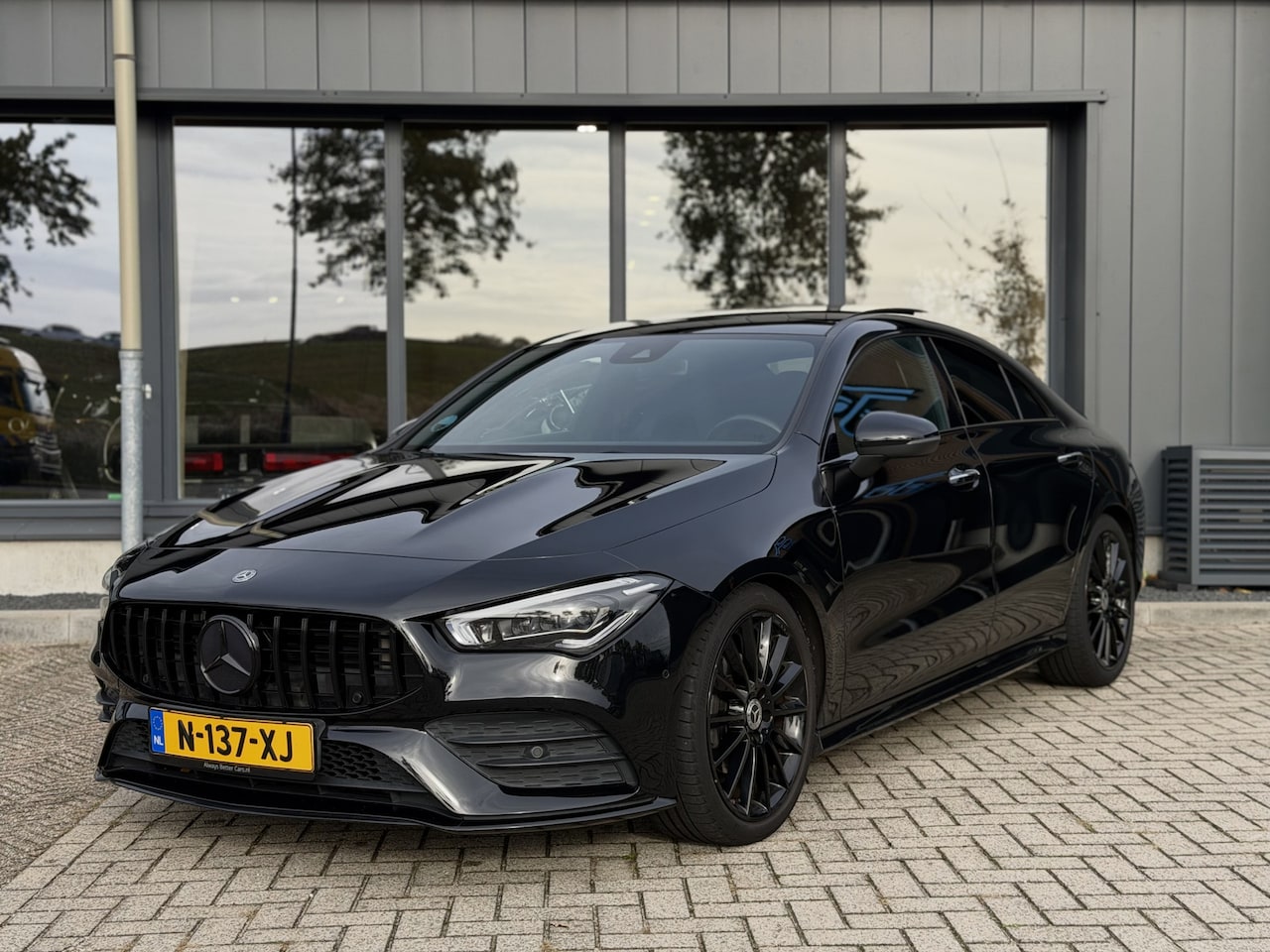 Mercedes-Benz CLA-Klasse - 180 Premium Plus AMG Pano Memory - AutoWereld.nl