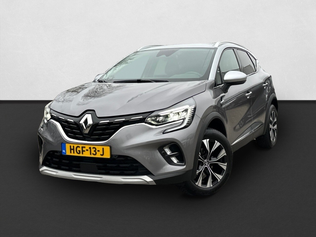 Renault Captur - 1.0 TCe 90 techno CAMERA / STOEL/STUUR/VOORRUITVERW / ALL SEASON / PDC V+A - AutoWereld.nl
