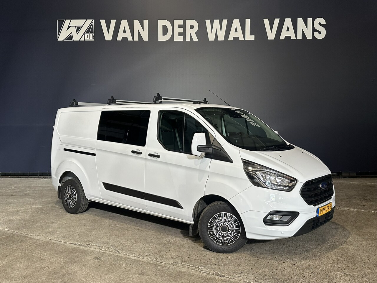 Ford Transit Custom - 2.0 TDCI 130pk L2H1 Dubbele Cabine Euro6 Airco | 6-Zits | Camera | LED | Cruisecontrol | 2 - AutoWereld.nl