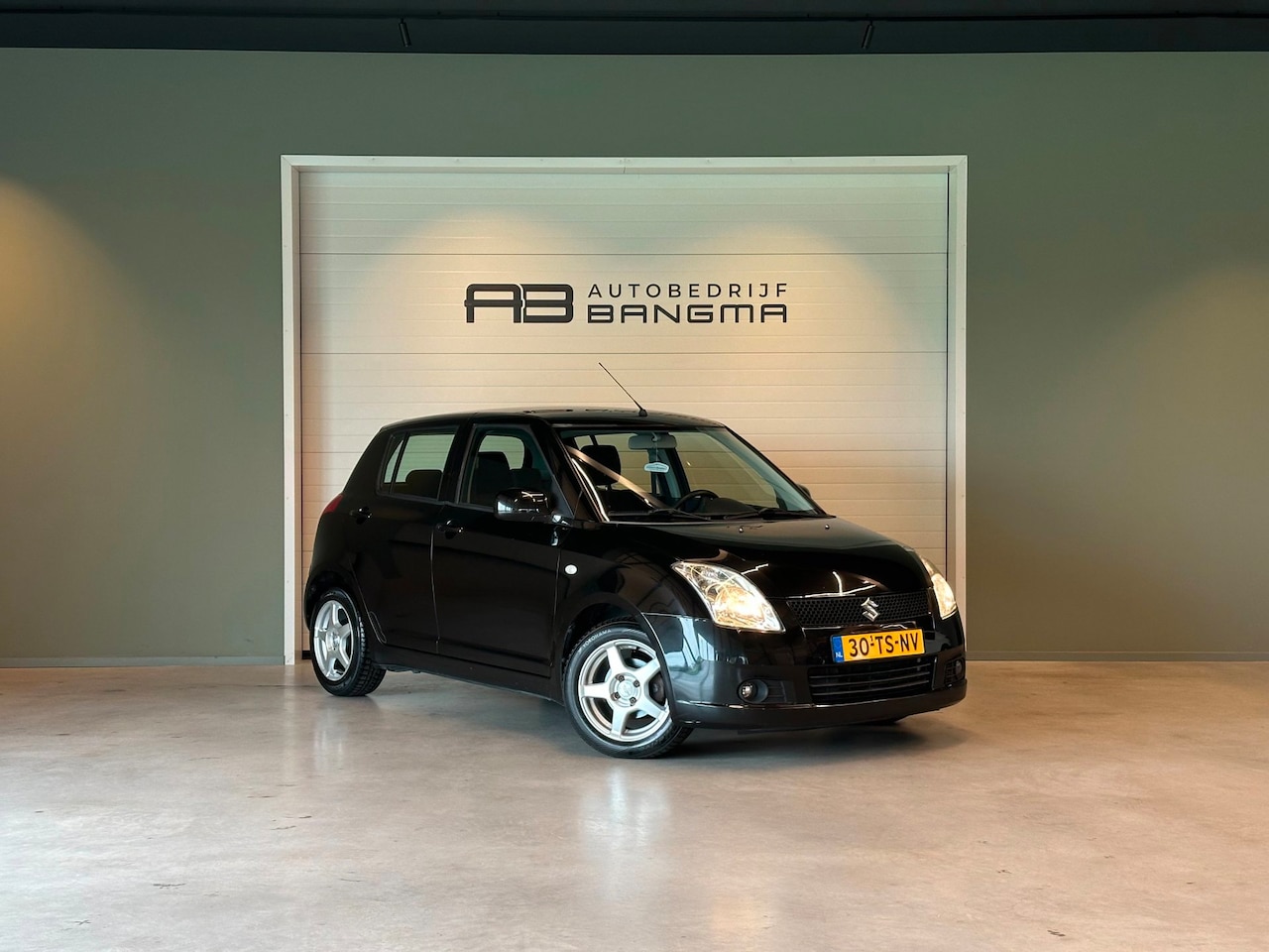 Suzuki Swift - 1.5i 16v AUTOMAAT 5-DEURS EXCLUSIVE-uitv|AIRCONDITIONING|LM-VELGEN|CV|NAP|nieuwe APK + AIR - AutoWereld.nl