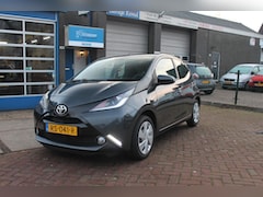 Toyota Aygo - 1.0 VVT-i x-play zeer nette auto