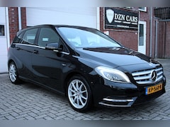 Mercedes-Benz B-klasse - 180 Ambition|Xenon|Leder|Navi|Stoelverwarming|17 inch LM Velgen