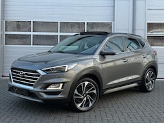 Hyundai Tucson - 1.6 T-GDI Premium Plus / TREKHAAK / CARPLAY / PANO / 360 CAMERA / DODEHOEK / STOELVERKOELI