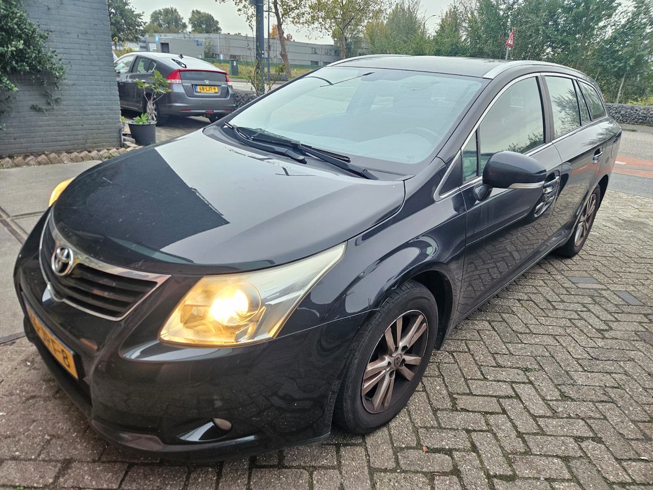 Toyota Avensis Wagon - 1.8 VVTi Dynamic Goede auto voor EXPORT-HANDEL - AutoWereld.nl