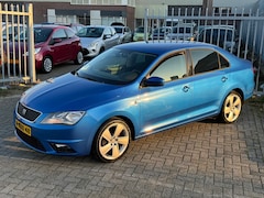 SEAT Toledo - 1.2 TSI Businessline High NL AUTO NAP 2e eigenaar NAVI l Cruise l TREKHAAK l PDC l TOPSTAA