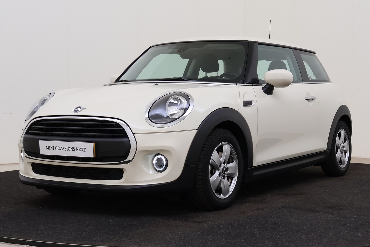 MINI One - Hatchback First / Cruise Control / Airconditioning / Multifunctioneel stuurwiel - AutoWereld.nl