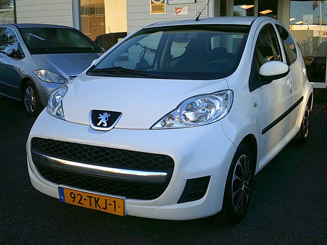 Peugeot 107 - 1.0-12V XS 1.0-12V XS (AIRCO) - AutoWereld.nl