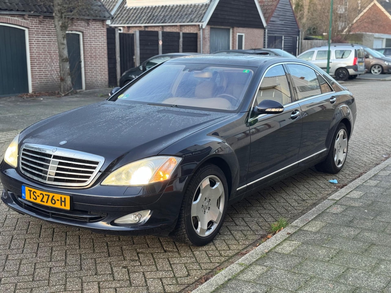 Mercedes-Benz S-klasse - 600 Lang motor storing - AutoWereld.nl