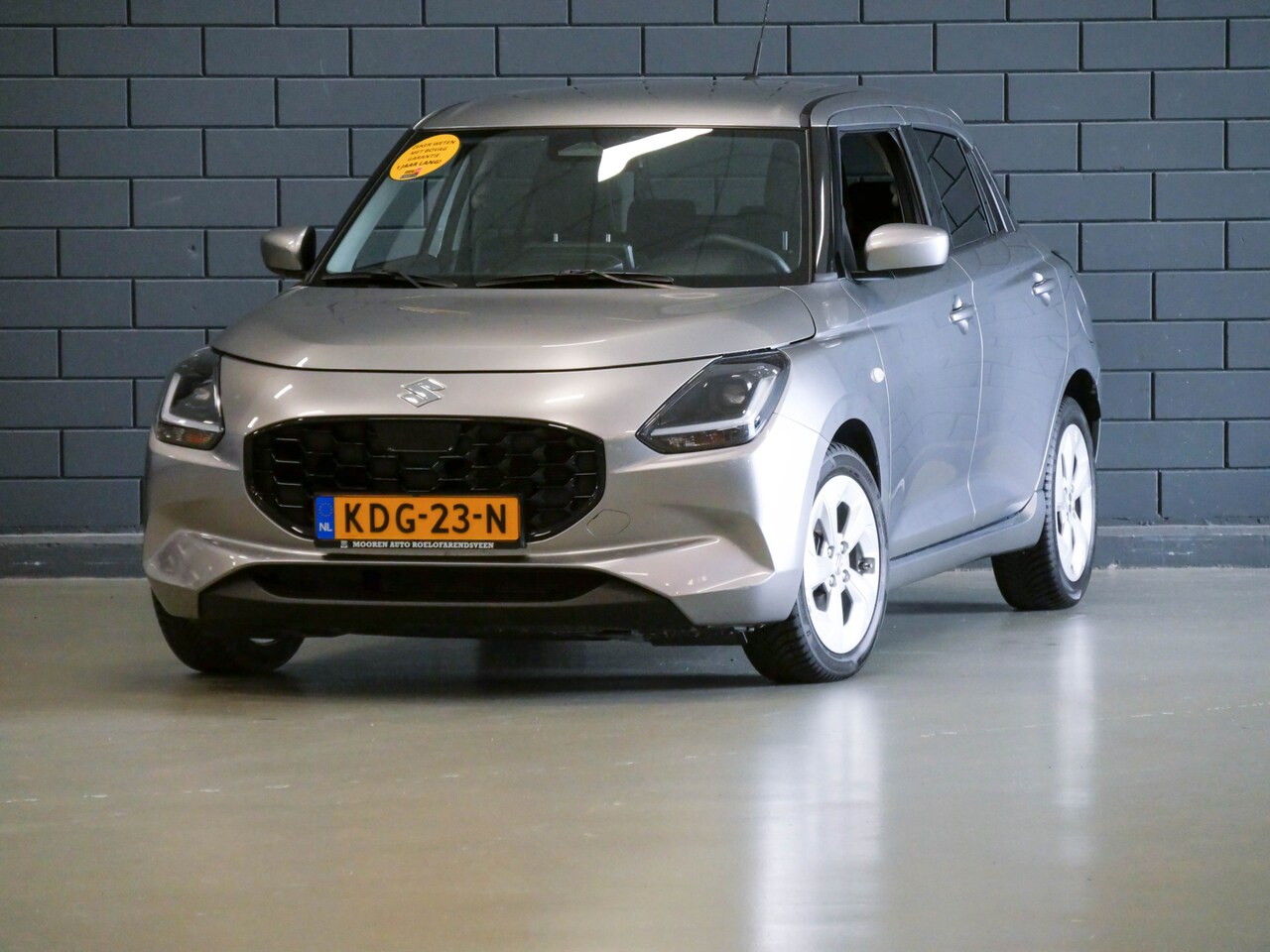 Suzuki Swift - 1.2 Select Smart Hybrid | CAMERA | CARPLAY | CRUISE CONTROL | - AutoWereld.nl