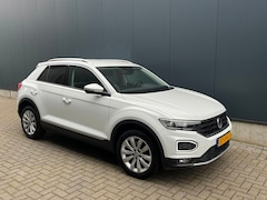 Volkswagen T-Roc - 1.5 TSI Sport*NL-AUTO*DSG*TREKHAAK
