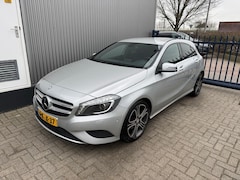 Mercedes-Benz A-klasse - 180 Edition XENON / TREKHAAK / CRUISE CONTROL / AIRCO / SENSOREN V+A / LMV
