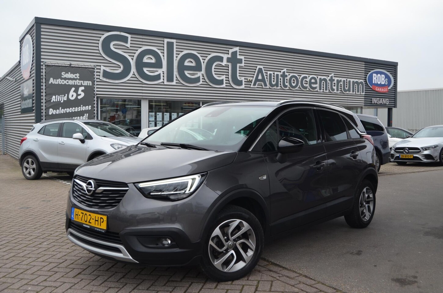 Opel Crossland X - AUTOMAAT 1.2 Turbo Innovation| MET NW. DISTRIBUTIE|ZWARTDAK|AUTOMAAT|CARPLAY|SENSOREN - AutoWereld.nl