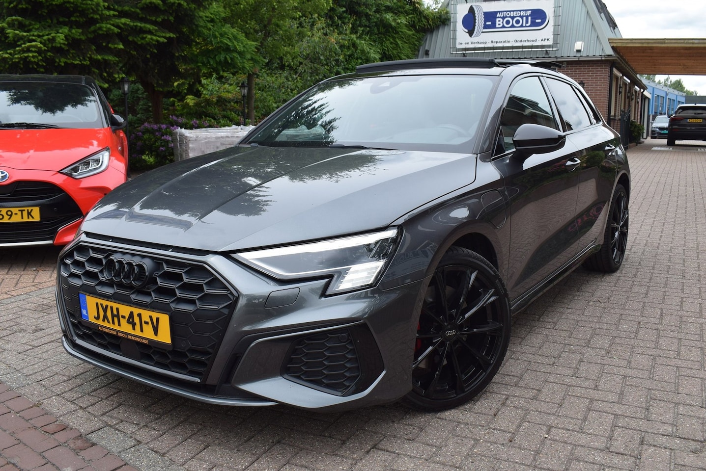 Audi A3 Sportback - 45 TFSI e S-LINE/245PK Competition/AUTOMAAT/PANODAK/ADAP-CRUISE/CARPLAY/HEAD-UP/CAMERA/MAT - AutoWereld.nl
