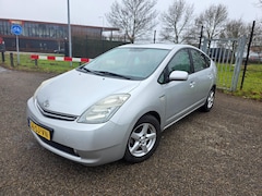 Toyota Prius - 1.5 VVT-i Tech Edition nieuwe hybrid accu
