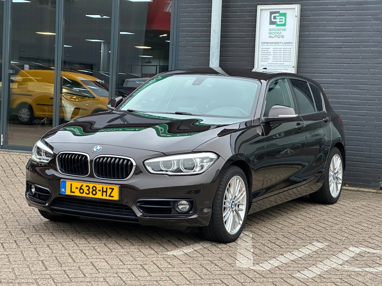 BMW 1-serie - 120i Edition Sport Line Shadow Executive/184 PK/NAVI/AUTOMAAT/NETTE STAAT!! - AutoWereld.nl