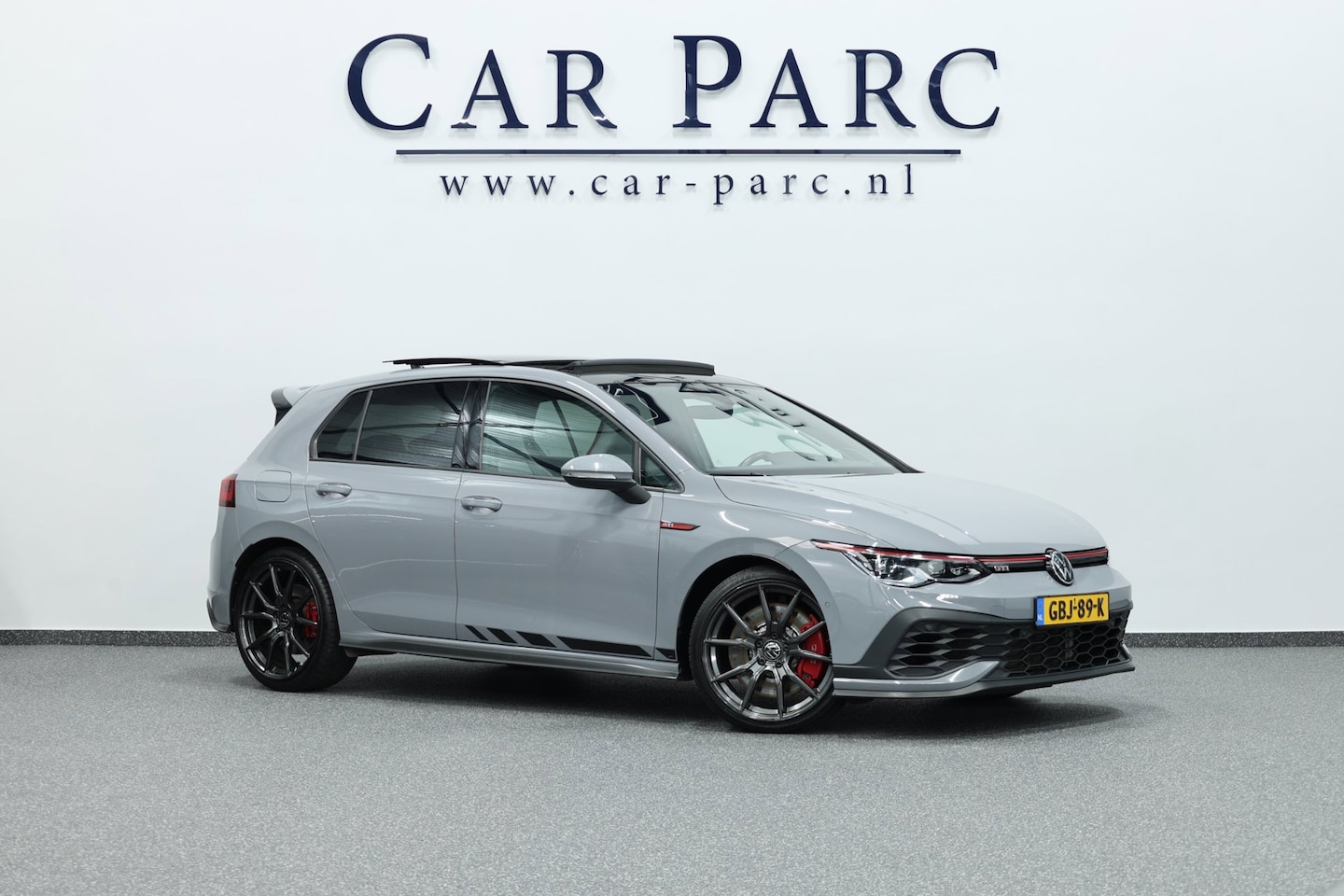 Volkswagen Golf - 2.0 TSI GTI Clubsport 301+PK BTW/IQ/VIRTUAL/SFEER/PANO/LEER+S.VERKOELING+MEMORY/19"/LINE/A - AutoWereld.nl