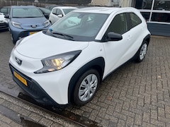 Toyota Aygo X - 1.0 VVT-i MT Play