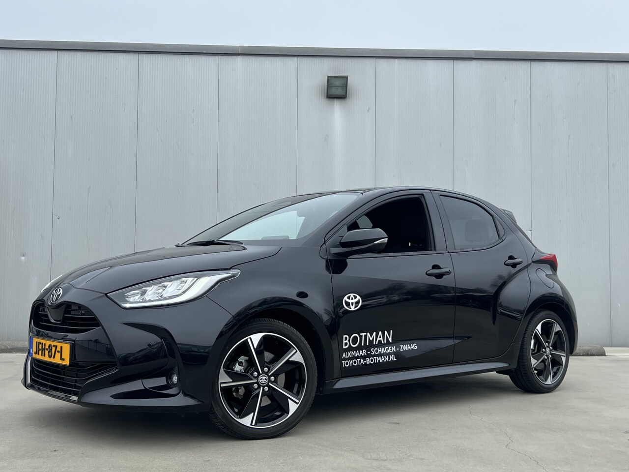 Toyota Yaris - 1.5 Hybrid 130 Executive | Blind Spot Monitor (BSM); dodehoekdetectie | Remote Services - AutoWereld.nl