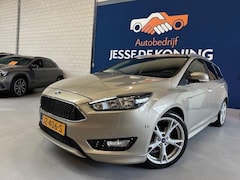 Ford Focus Wagon - 1.0 Titanium / bj.2016 / champagne / camera/ navigatie / sportvelgen / climate / APK 01/20