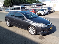Opel Astra GTC - 1.6 Temptation mooie sportieve astra coupe met panoramadak
