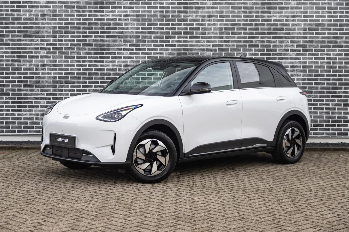 Geely E2 - Ultra 47 kWh | 345km WLTP | 80kW Snelladen | Two-Tone | 540 Graden Camera | Keyless Entry - AutoWereld.nl