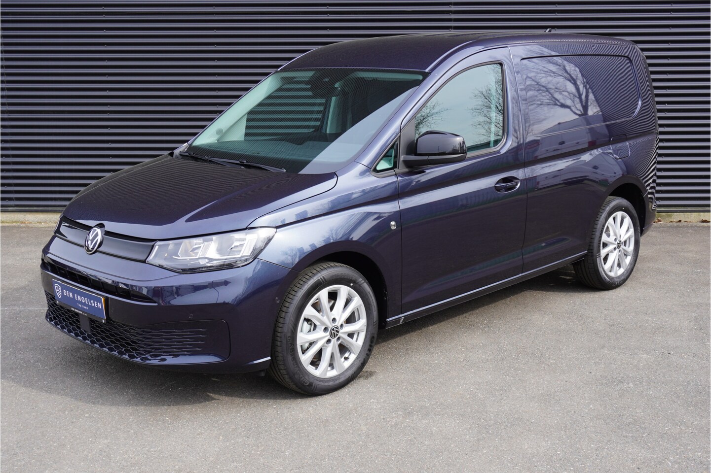Volkswagen Caddy Cargo - 122pk Automaat Style Apple Carplay Digitaal dashboard Navigatie ACC Cruise control 17" Vel - AutoWereld.nl