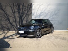 MINI 3-Deurs - 1.5 Cooper C Blackyard | Getint Glas | Achteruitrijcamera | Getint glas | 17" U-Spoke grey