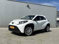 Toyota Aygo X - 1.0 VVT-i MT Play
