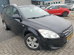 Kia Cee'd Sporty Wagon - 1.4 CVVT X-tra