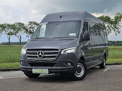 Mercedes-Benz Sprinter - 319 L3H2 Maxi LED V6 Automaat 3.5t-Trekhaak Mbux10 Navi Apple Carplay Airco Cruise Control