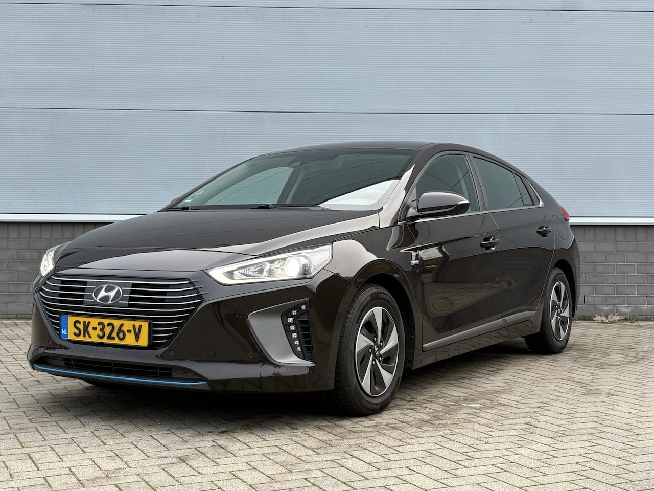 Hyundai IONIQ - 1.6 GDi Comfort | Dealer onderhouden | Apple Carplay/Android Auto | Parkeersensor Voor & A - AutoWereld.nl