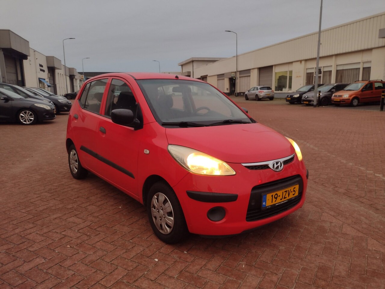 Hyundai i10 - 1.1 Active Cool MOOIE AUTO BEL 0619590613 5 DRS HOGEN IN STAP AIRCO APK 09-07-2026 - AutoWereld.nl
