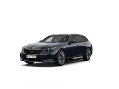 BMW 5-serie Touring - 530e M Sport Edition M Sport Pro | Panoramadak | Comfort Pack | Travel Pack | Trekhaak | G