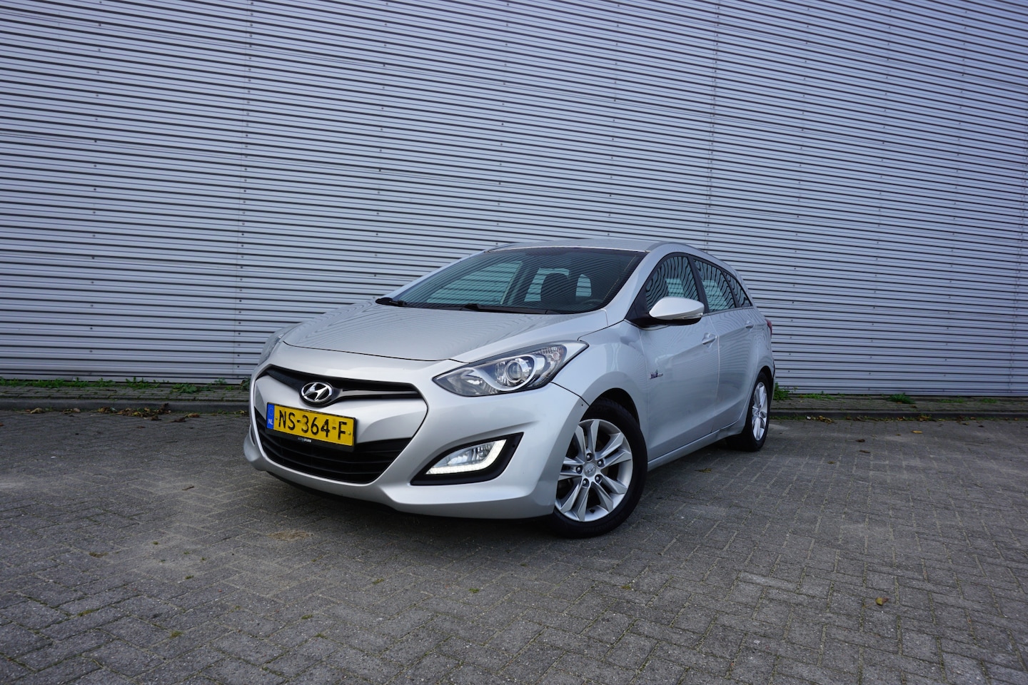 Hyundai i30 Wagon - 1.6 CRDi Airco / Cruise / Elektr. ramen / Parkeers. / Lm velgen - AutoWereld.nl
