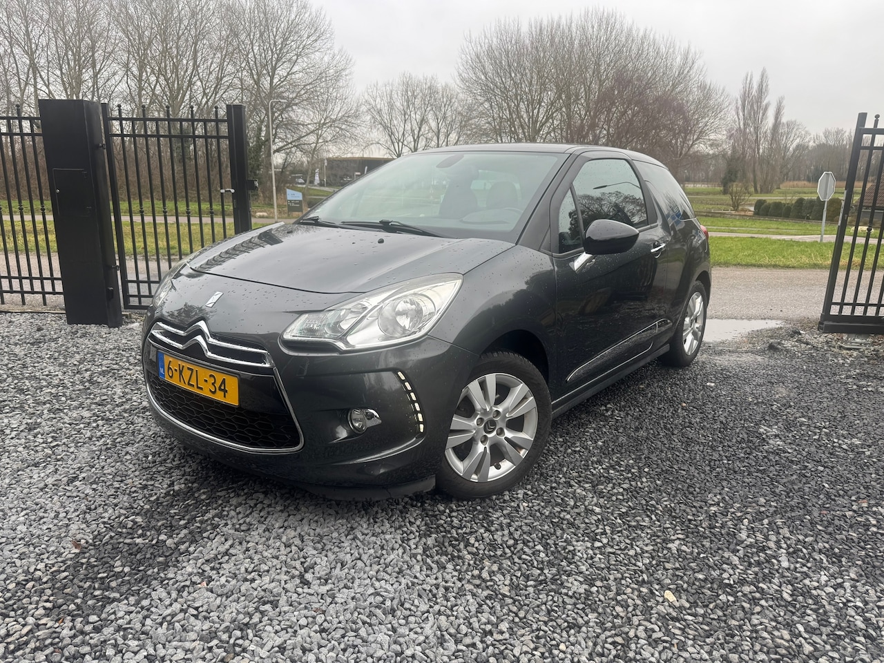 Citroën DS3 - 1.6 VTi So Chic / Automaat / parkeer sensoren / Bovag onderhouden / - AutoWereld.nl
