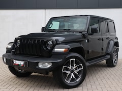 Jeep Wrangler Unlimited - 4xe 380 PK Sahara | Leder | Camera | Navi | Carplay | 20"