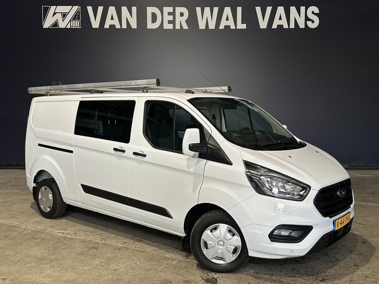 Ford Transit Custom - 2.0 TDCI 130pk L2H1 Dubbele Cabine Inrichting Euro6 Airco | 5-Zits | Imperiaal | LED | Cru - AutoWereld.nl