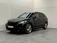 BMW X1 - sDrive18i High Executive Afneembare Trekhaak | Panoramadak | Comfort Access |