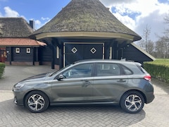 Hyundai i30 - 1.0 T-GDi MHEV Comfort Smart Cruise Camera Pdc Clima Nap